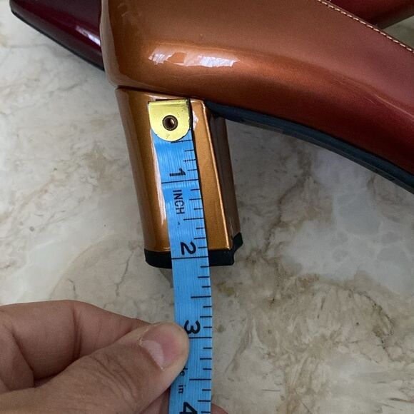 Peter Kaiser As New Patent Leather Metallic Pumps - Picture 11 of 12